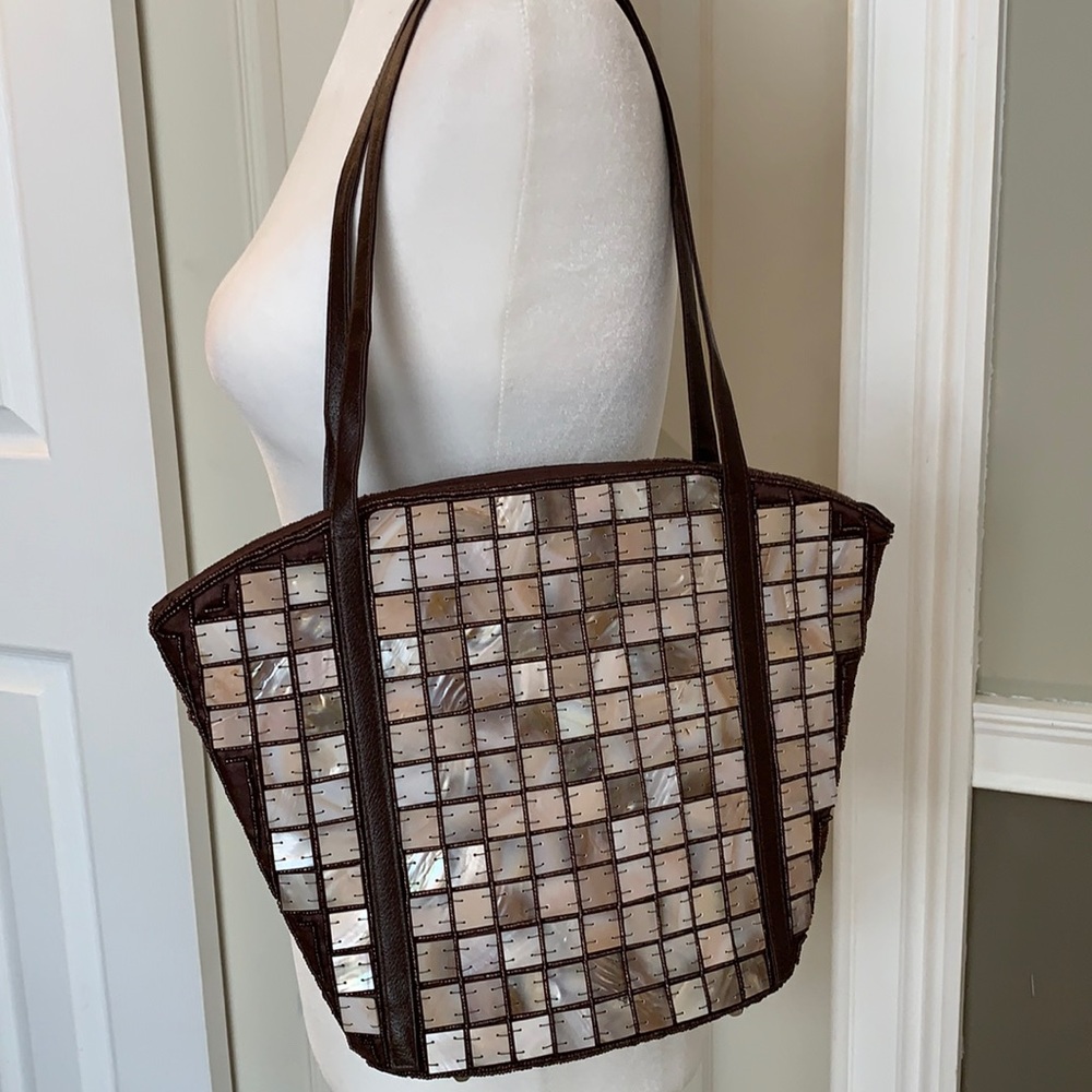 Mad by design shoulder bag